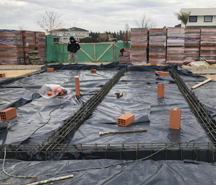 Guía Completa para Elegir Plástico para Reservorios de Agua Soluciones para Jardinería, Construcción y Proyectos Ambientales